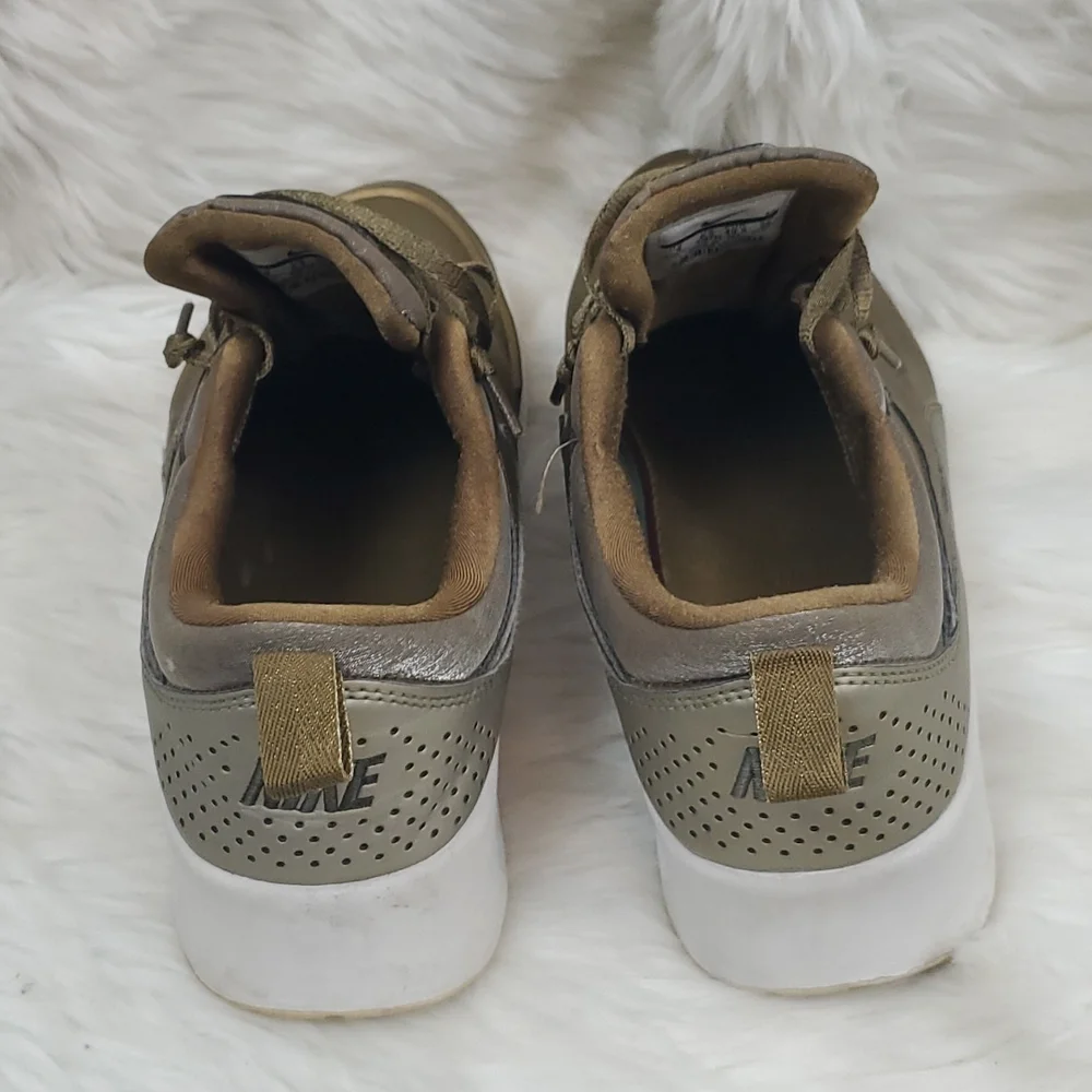 Nike Women's Air Max Thea in Metallic Hematite size 9